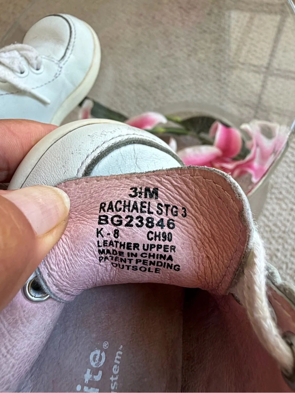 Stride Rite Rachael STG 3 Girls Sneakers Size 3.5M White Pink Leather Floral